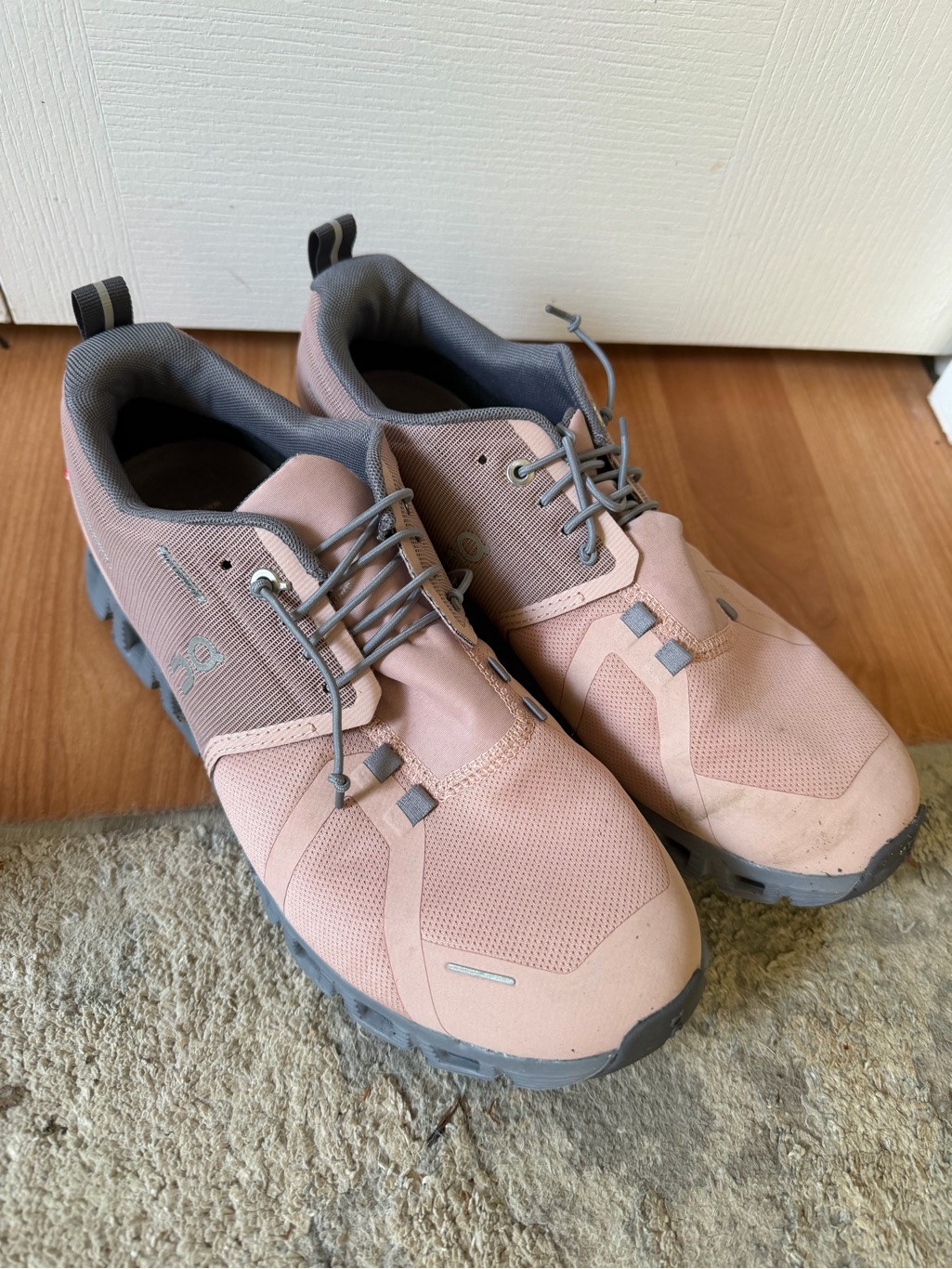 On Running Women's Waterproof Pink And Gray Cloudventure Sneakers